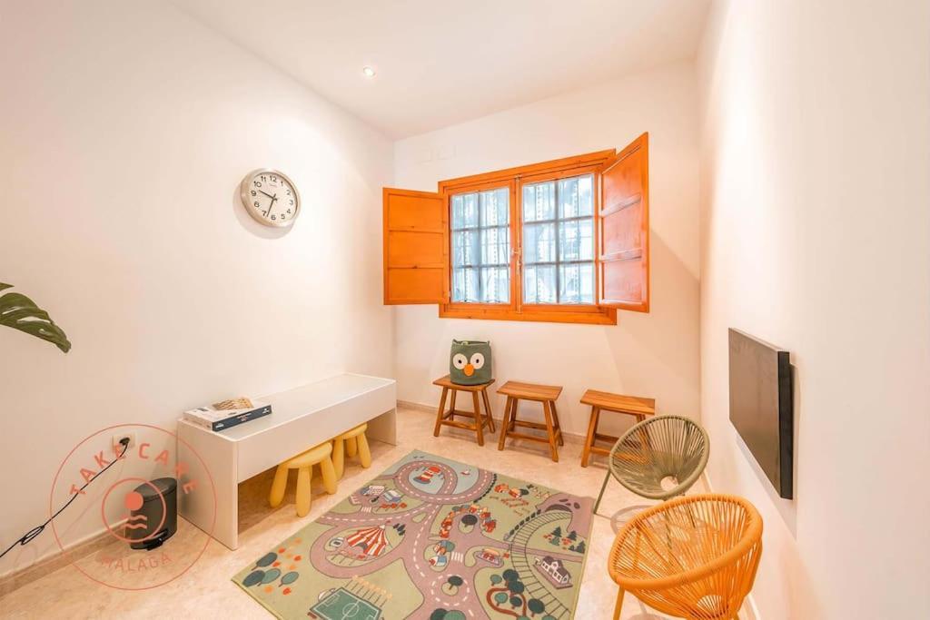 Spacious Home With Lovely Garden - Tcm Rincón de la Victoria Kültér fotó