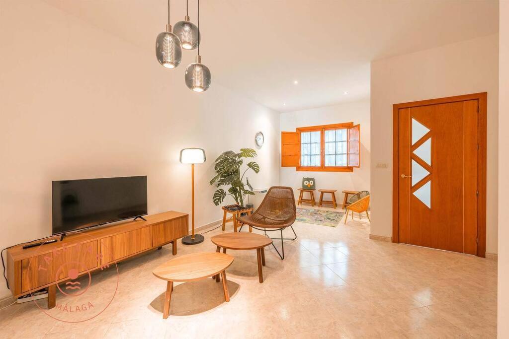 Spacious Home With Lovely Garden - Tcm Rincón de la Victoria Kültér fotó